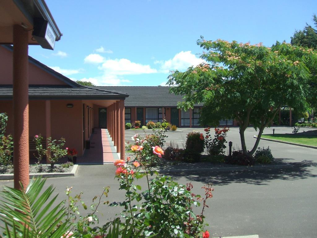 Pavilion Motel & Conference Centre Palmerston North Bagian luar foto