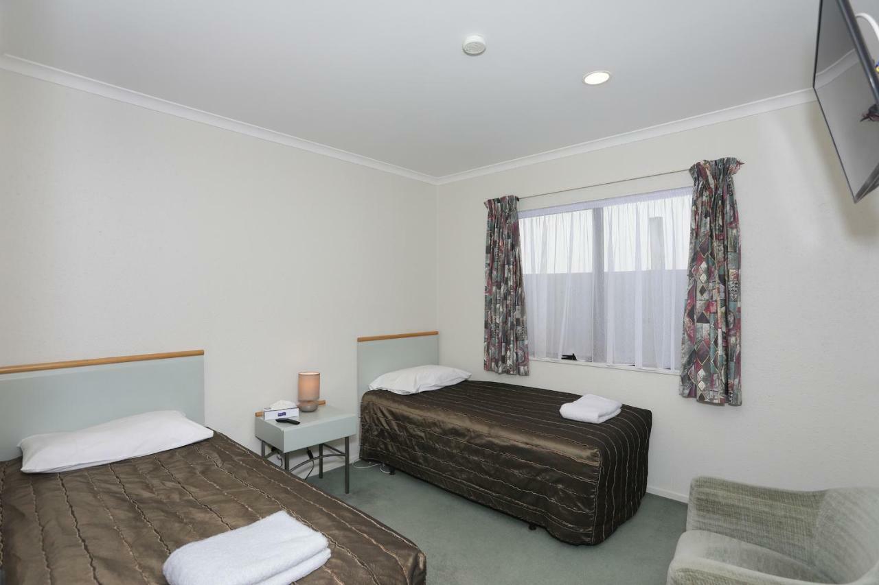 Pavilion Motel & Conference Centre Palmerston North Bagian luar foto