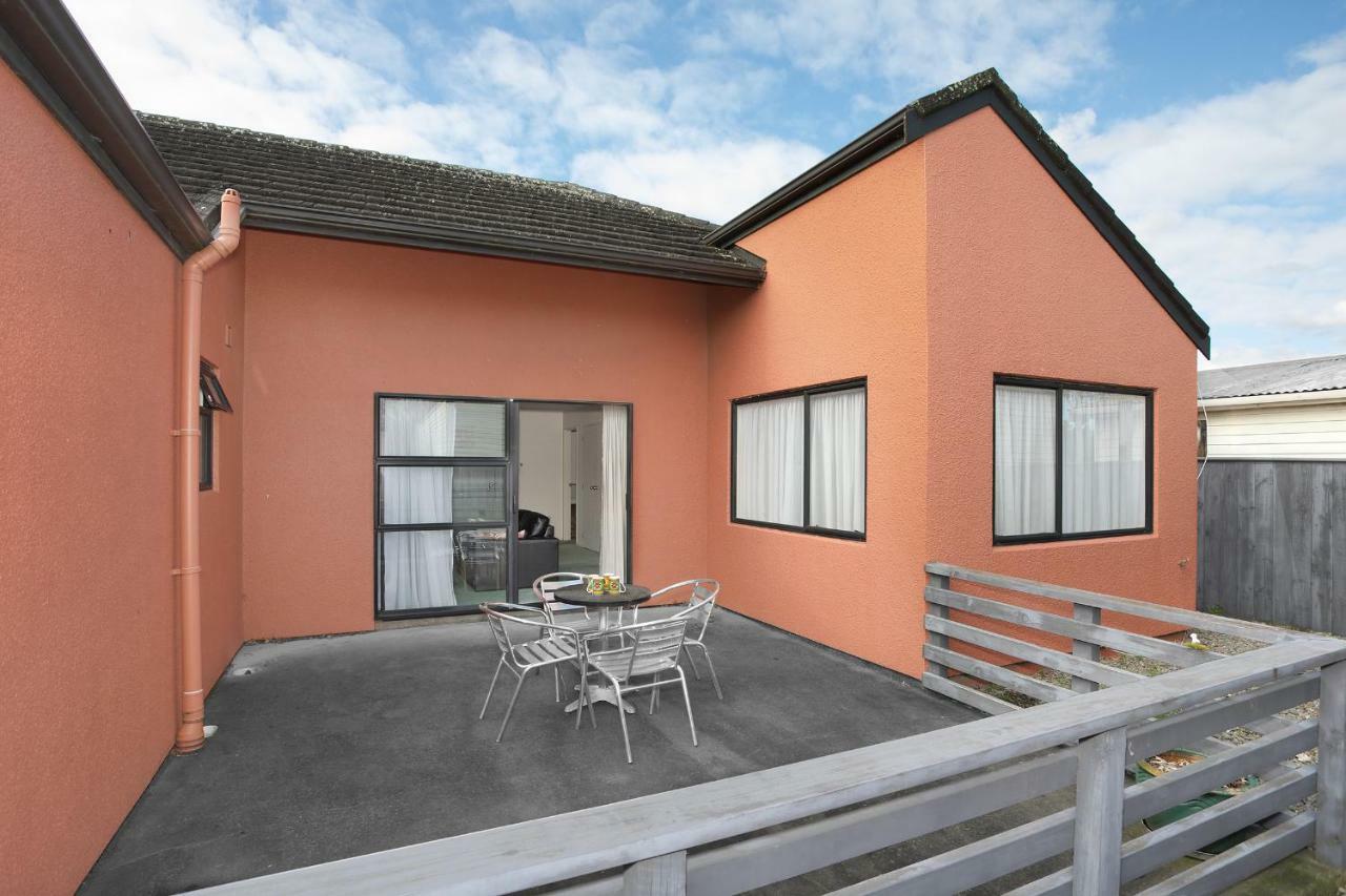 Pavilion Motel & Conference Centre Palmerston North Bagian luar foto