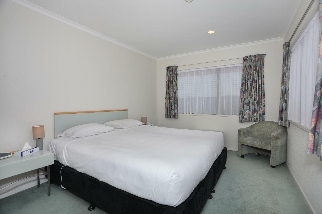 Pavilion Motel & Conference Centre Palmerston North Bagian luar foto