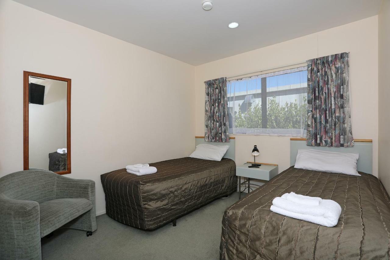 Pavilion Motel & Conference Centre Palmerston North Bagian luar foto