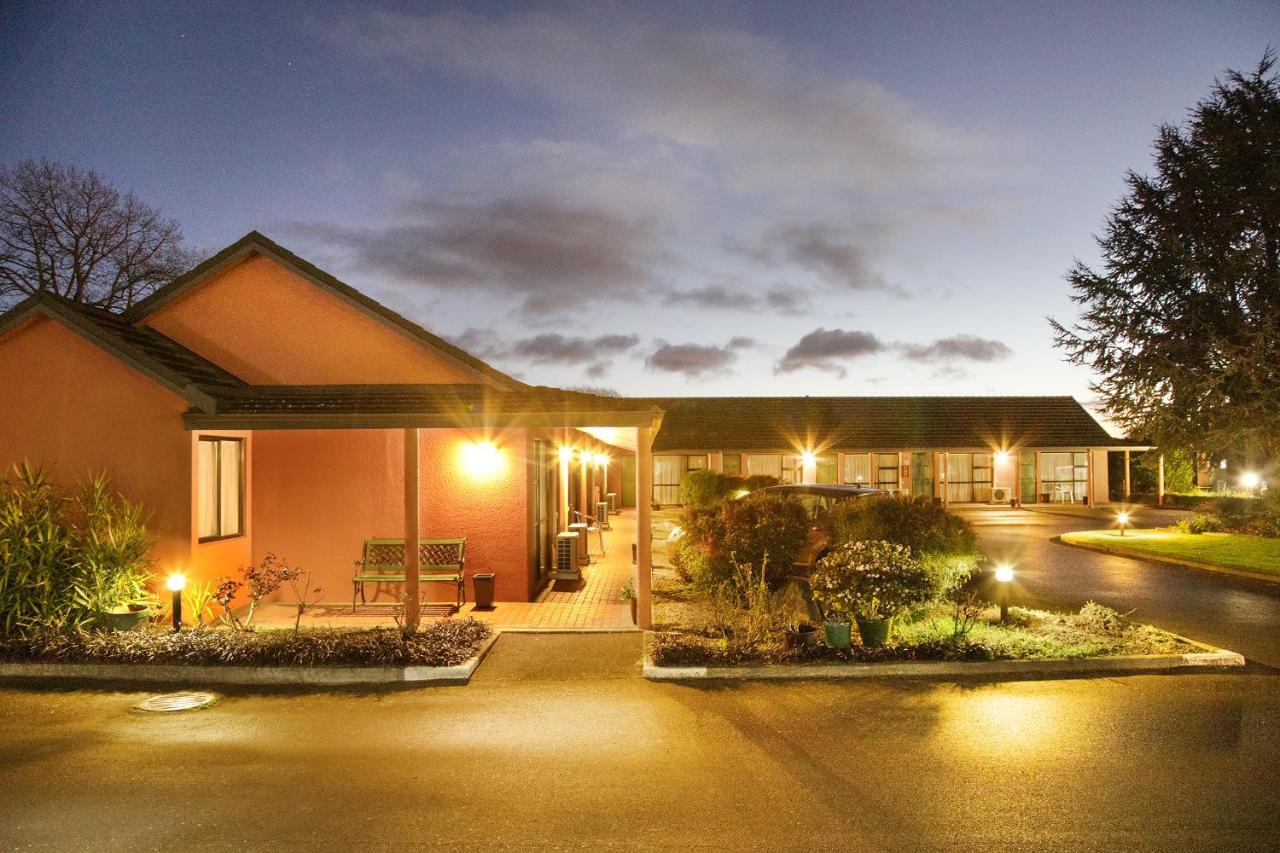 Pavilion Motel & Conference Centre Palmerston North Bagian luar foto