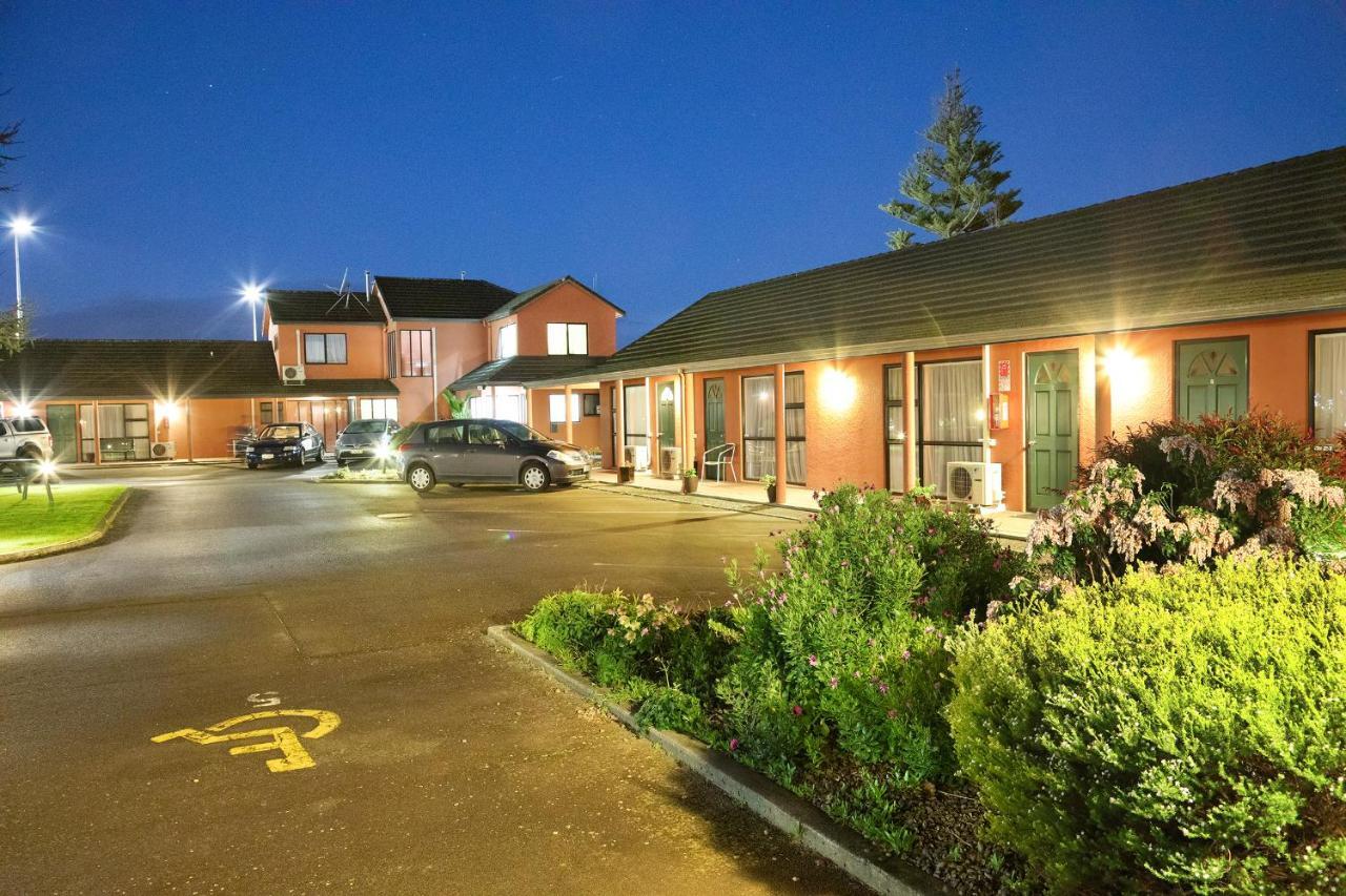 Pavilion Motel & Conference Centre Palmerston North Bagian luar foto