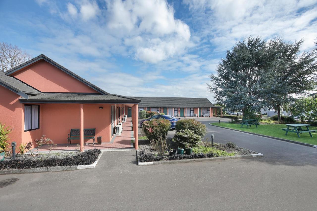 Pavilion Motel & Conference Centre Palmerston North Bagian luar foto
