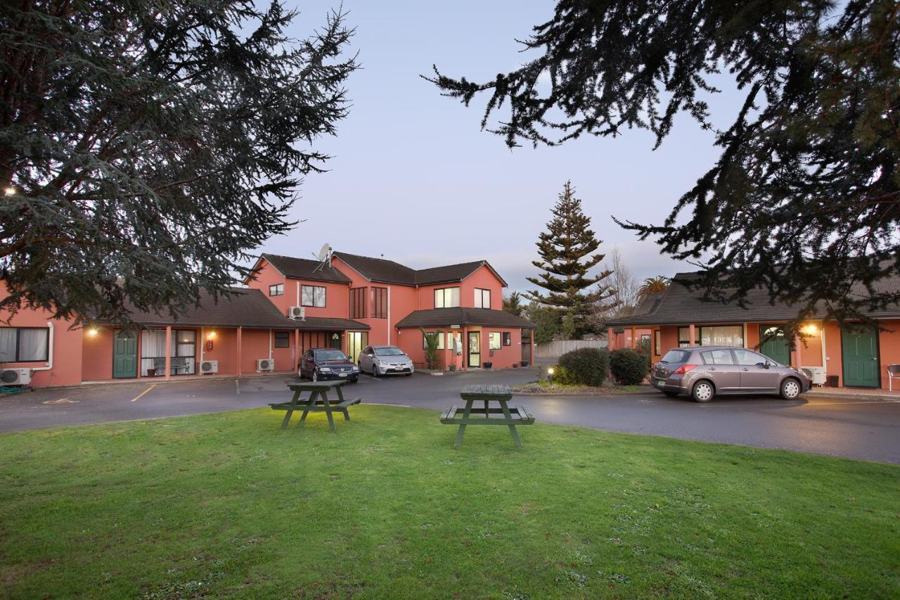 Pavilion Motel & Conference Centre Palmerston North Bagian luar foto